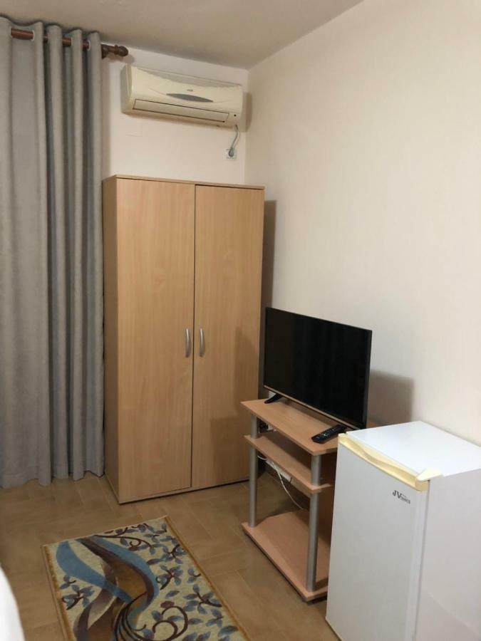 Apartment Family Ulcinj Buitenkant foto