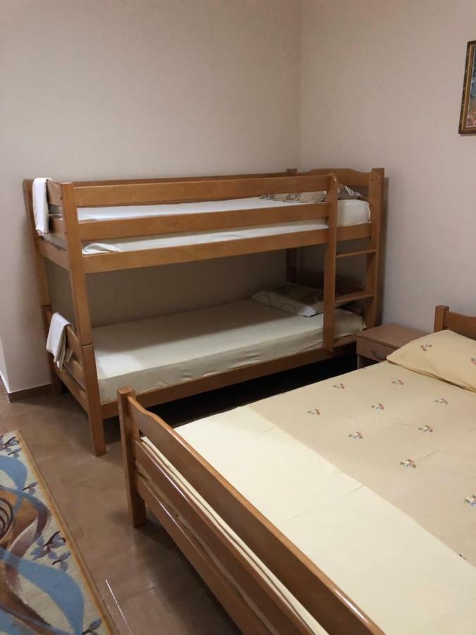 Apartment Family Ulcinj Buitenkant foto