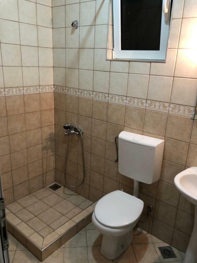 Apartment Family Ulcinj Buitenkant foto