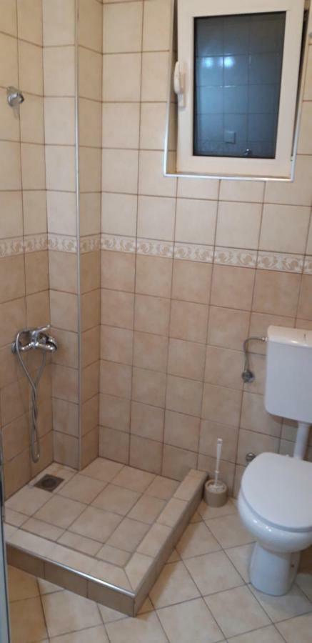 Apartment Family Ulcinj Buitenkant foto